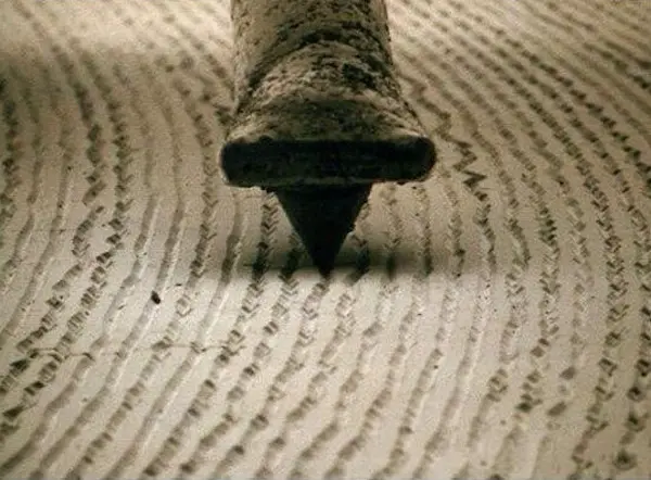 vue of the vinyl groove